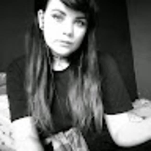 Meet your Posher, Alicia - Picture 1 of 1